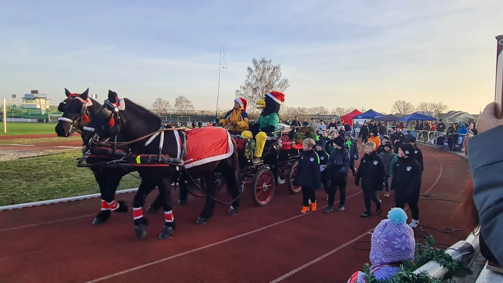 1. #Rabenkicker - Weihnachtsmarkt