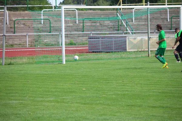 SV Merseburg 99 : VFL Roßbach 1921