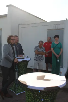 Eröffnung der neuen Auswechselbänke