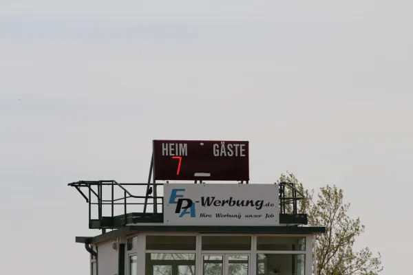 SV Merseburg 99 - Merseburg-Meuschau II