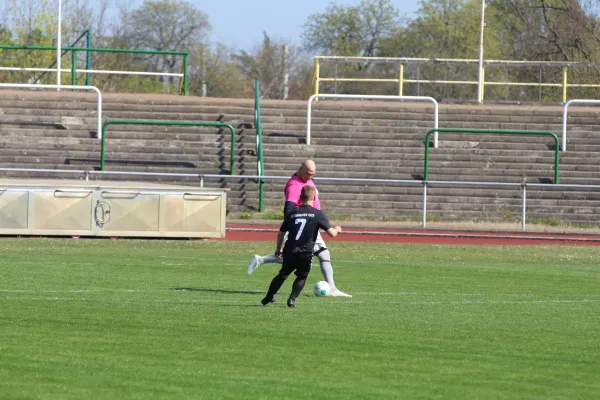 SV Merseburg 99 : SC Obhausen 1929