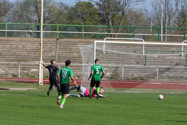 SV Merseburg 99 : SC Obhausen 1929
