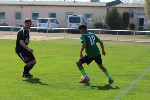SV Merseburg 99 : SC Obhausen 1929