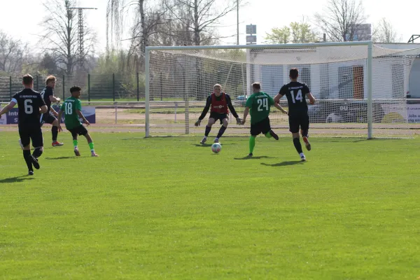 SV Merseburg 99 : SC Obhausen 1929