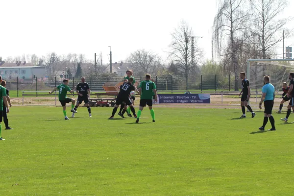SV Merseburg 99 : SC Obhausen 1929