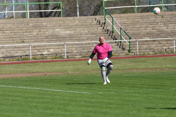 SV Merseburg 99 : SC Obhausen 1929