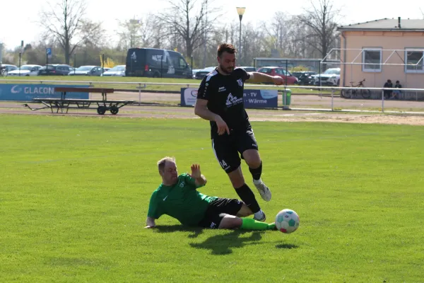 SV Merseburg 99 : SC Obhausen 1929