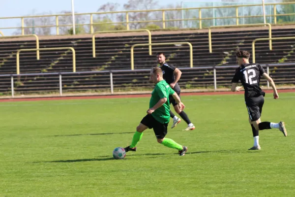 SV Merseburg 99 : SC Obhausen 1929