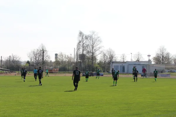 SV Merseburg 99 : SC Obhausen 1929
