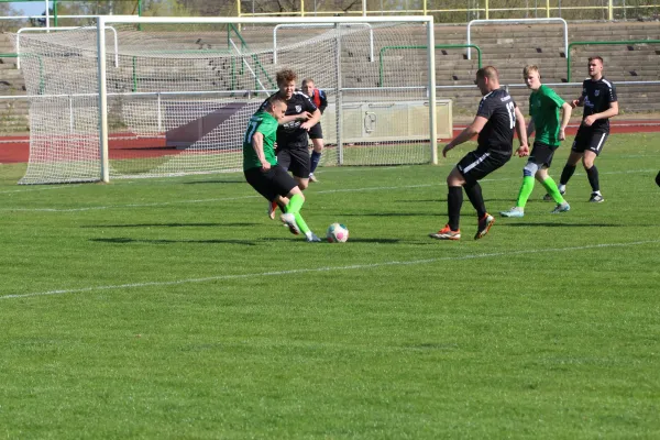 SV Merseburg 99 : SC Obhausen 1929