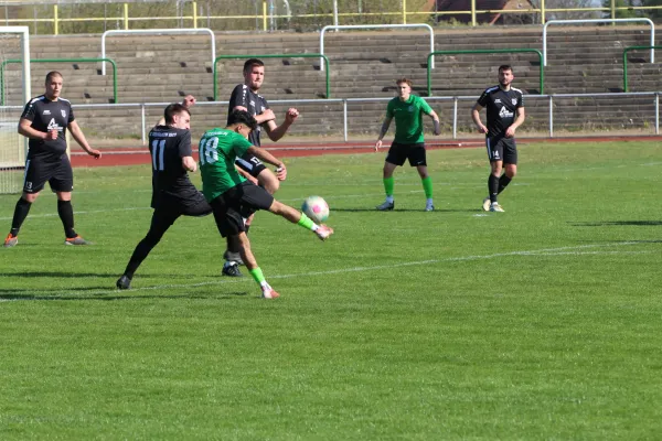 SV Merseburg 99 : SC Obhausen 1929