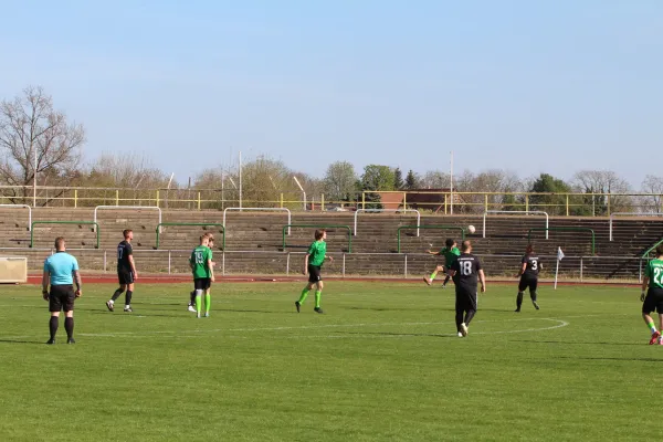 SV Merseburg 99 : SC Obhausen 1929