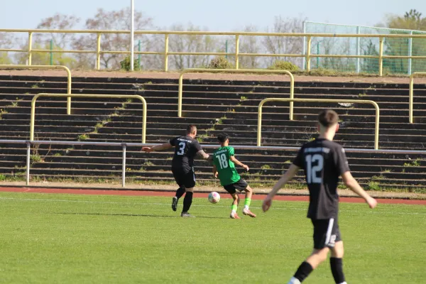 SV Merseburg 99 : SC Obhausen 1929