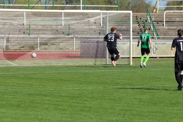 SV Merseburg 99 : SC Obhausen 1929