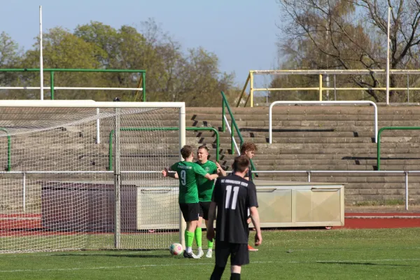 SV Merseburg 99 : SC Obhausen 1929