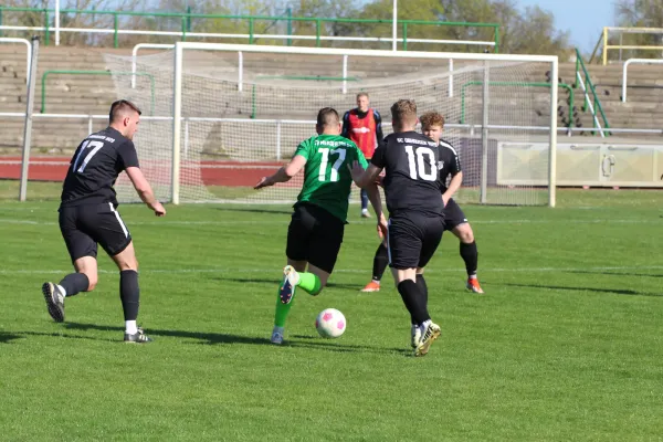 SV Merseburg 99 : SC Obhausen 1929