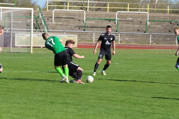 SV Merseburg 99 : SC Obhausen 1929